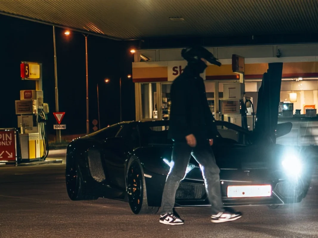 The Trace Lamborghini shoot in military style