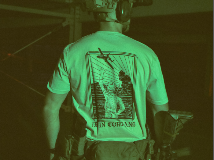 Im In Command - Image 1