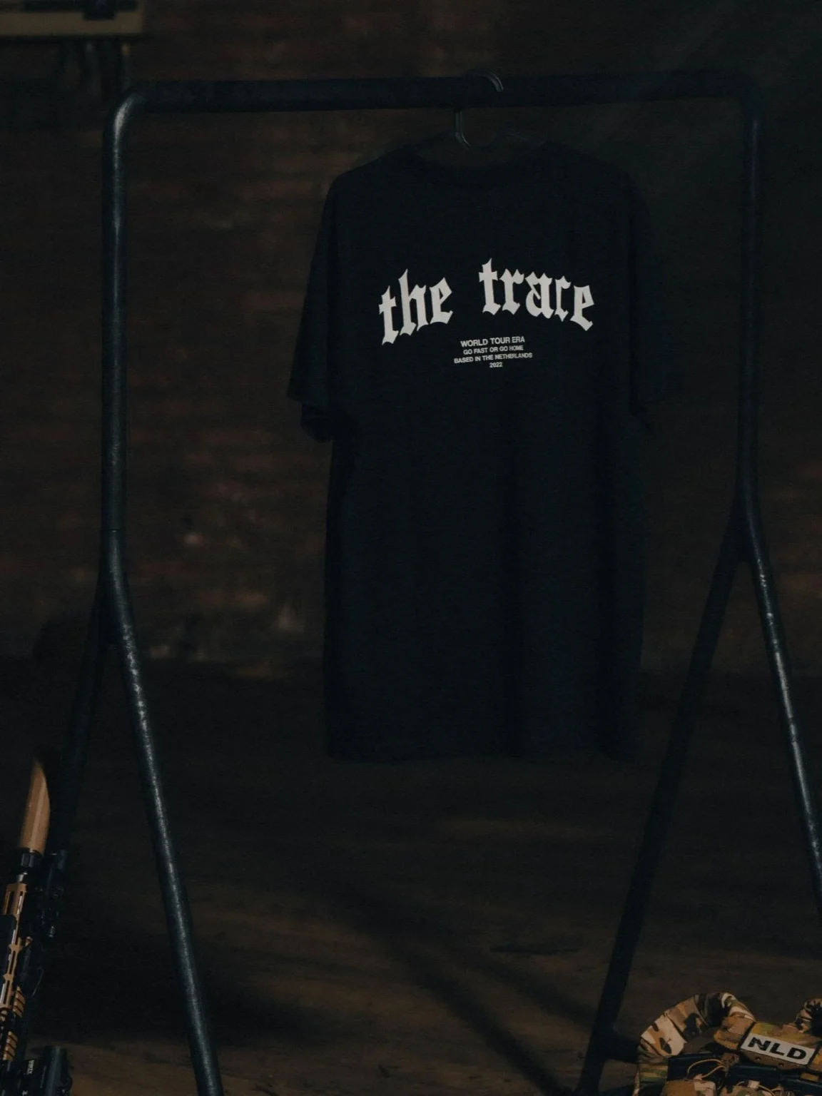 T-shirt Black de la collection The Trace Premium, au design épuré et minimaliste
