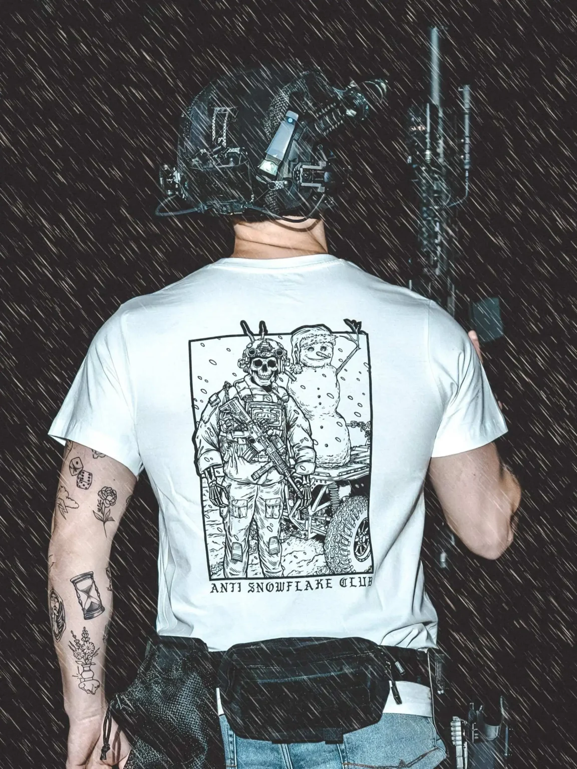 anti-Snowflake-design-white-shirt_2 the trace apparel collection featuring a design with a military operator standing next to a snowman with a text saying anti snow flake club