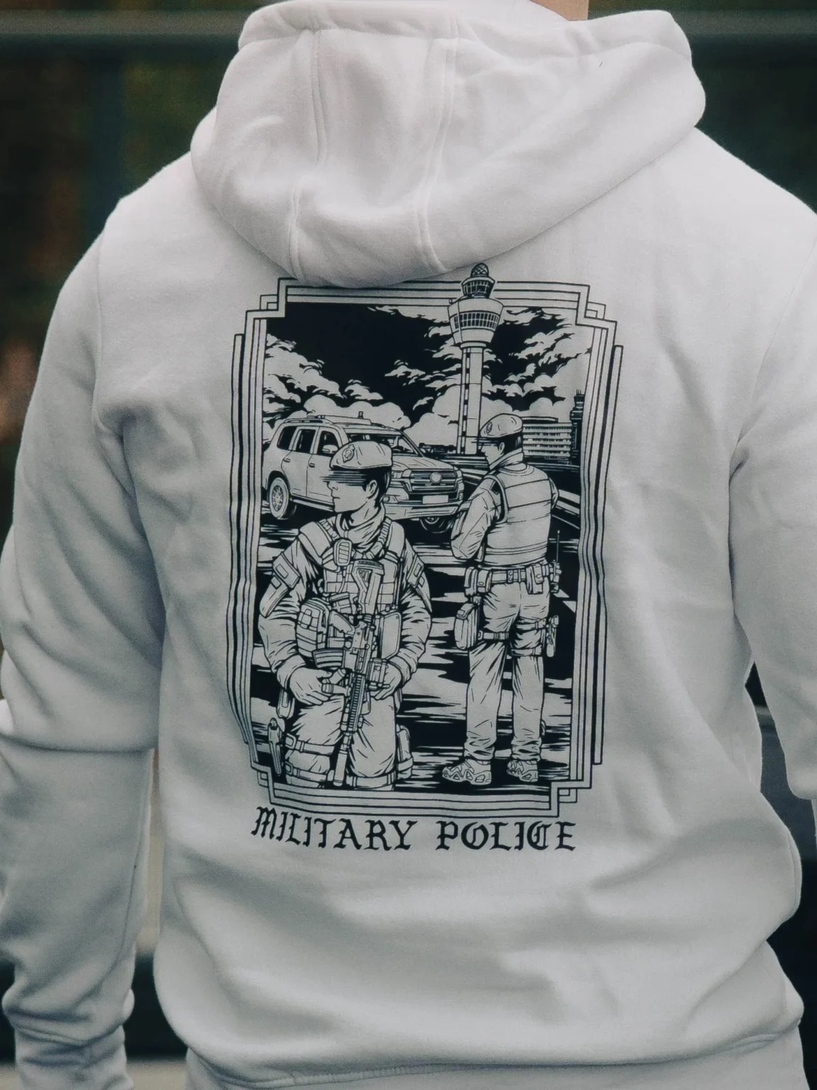 Military Police Hoodie, vue 2 par The Trace